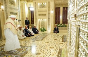 سلطان البهرة.. من هو مفضل سيف الدين الذي ظهر مع الرئيس المصري في افتتاح مسجد السيدة زينب